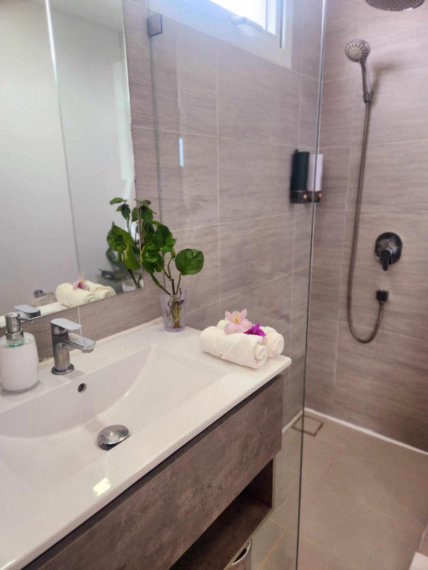 ทีพักติดหาดแหลม​แม่พิมพ์​Mantra Condo​ Rayong​ Ban Ang Dış mekan fotoğraf